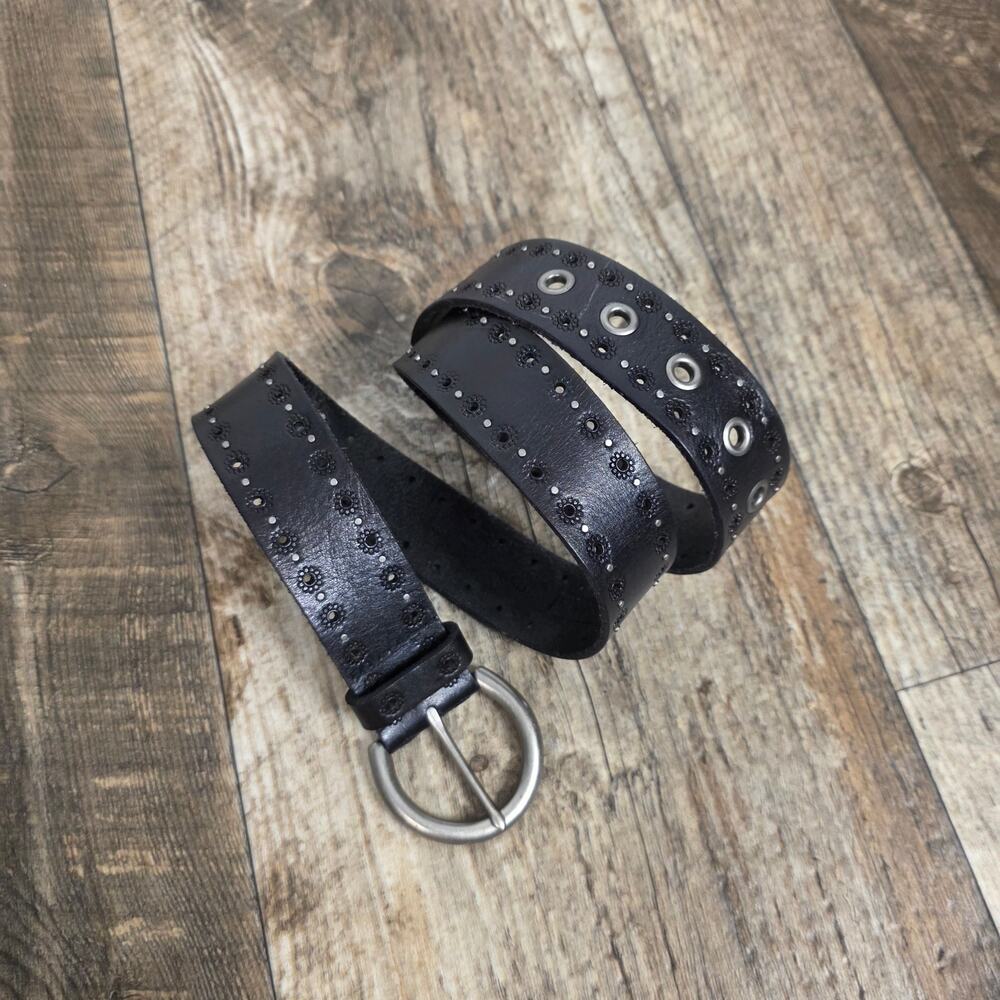 Fossil Women's Size Small Black Genuine Leather Grommet Studded Western Belt - Picture 4 of 8